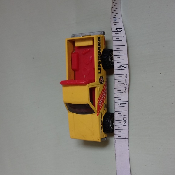 Kids Hot Wheels vintage Mattel 1982 Lifeguard Rescue Unit 2 radio dispatch truck - Picture 10 of 10